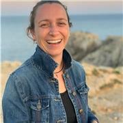 Profesora de repaso especializada en castellano, catalán, alemán e inglés primaria